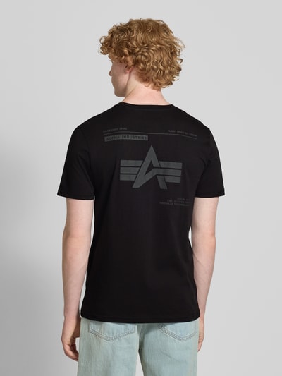Alpha Industries T-Shirt mit Label-Details und Rundhalsausschnitt Black 4