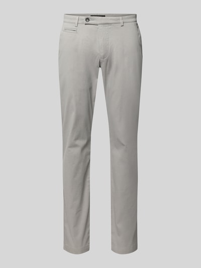 Produktfoto, hellgraue Fein strukturierte Chino mit Gesäßtaschen von bugatti, Baumwoll-Mix mit Stretch, Regular Fit, glatte Textur.