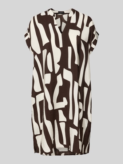 Produktfoto, Knielanges Kleid mit Tunikakragen Modell 'Wulana dune' von OPUS aus Viskose-Mix im Loose-Fit mit abstraktem Schwarz-Weiß-Muster, leichte Textur.