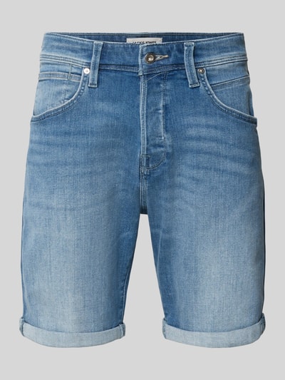 Produktfoto, szorty jeansowe z mieszanki bawełny z dodatkiem streczu, krój regular fit, brzeg, model 'RICK' od Jack & Jones, szerokość w rozmiarze M: 42 cm, długość wewnętrzna nogawki w rozmiarze M: 23 cm