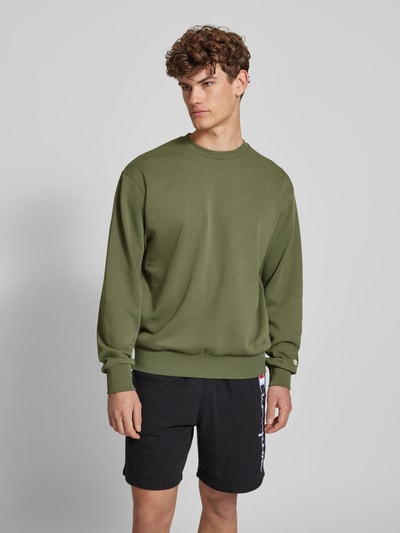 Champion Sweatshirt mit Label-Stitching Oliv 4