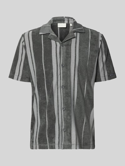 Produktfoto, Regular Fit Freizeithemd in Frottee-Optik von Tom Tailor in Grau mit vertikalen Streifen, weiche Textur, Herren Freizeithemd