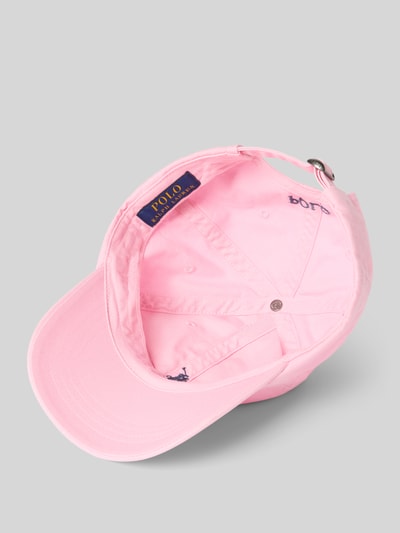 Produktfoto, Basecap aus reiner Baumwolle von Polo Ralph Lauren in Rosa, einfarbig, Logo-Detail, Luftlöcher, verstellbarer Riegel, strukturierter Stoff