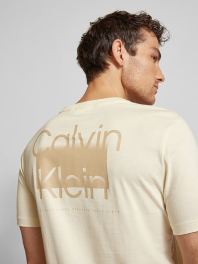 CK Calvin Klein T-Shirt mit Label-Print Modell 'ENLARGED' Beige 3