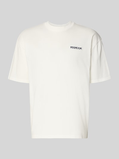 Produktfoto, Oversized T-Shirt mit Label-Stitching Modell 'Ravello' von Pegador aus gewachster Baumwolle in Weiß, kurzärmelig, Stickerei auf der Rückseite.