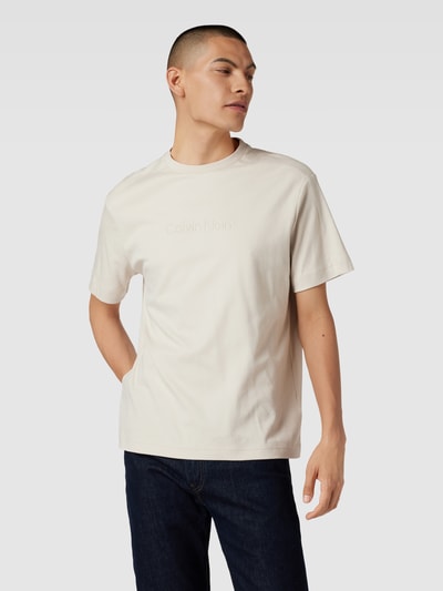 CK Calvin Klein T-Shirt aus Baumwolle mit Label-Detail Sand 4