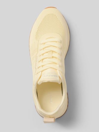 Produktfoto, Sneaker mit Label-Detail Modell 'Bevinda' von Gant für Damen in Hellgelb, Abgerundete-Spitze, Schnürung, Absatzhöhe 3 cm, Schafthöhe 8 cm, Schaftweite 8 cm.