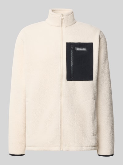Produktfoto, Fleecejacke mit Stehkragen Modell 'Jasper' von Columbia, cremeweiß mit schwarzer Brusttasche, Struktur aus Fleece