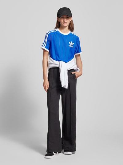 adidas Originals T-shirt z nadrukiem z logo Błękitny melanż 1