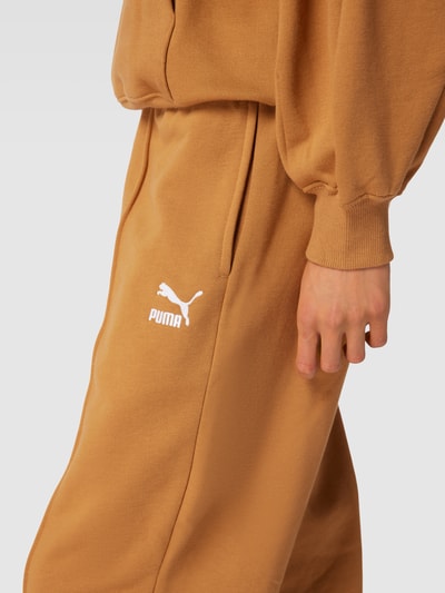 Puma Spodnie dresowe z wyhaftowanym logo Orzechowy 3