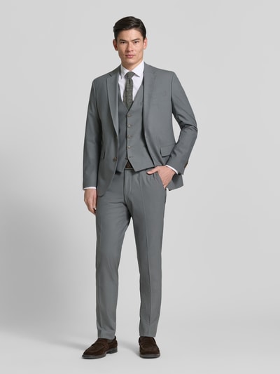 Mannenmodel draagt Anzughose mit Bügelfalten Modell 'Totti' van CINQUE in slim fit, mix van scheerwol, grijs met vouw, volledige lichaamsvooraanzicht.