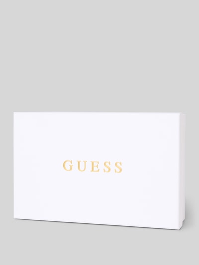 Produktfoto, białe pudełko z napisem GUESS, opakowanie produktu Kosmetyczka mit Trageschlaufe Modell 'LAUREL II' von GUESS