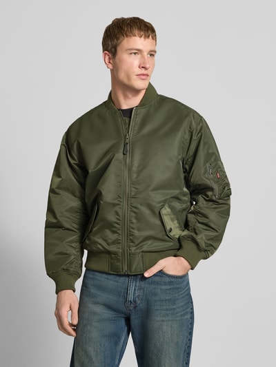 Levi's® bomberka o kroju relaxed fit z kieszenie z patką model 'MA-1 BOMBER' Oliwkowy 4