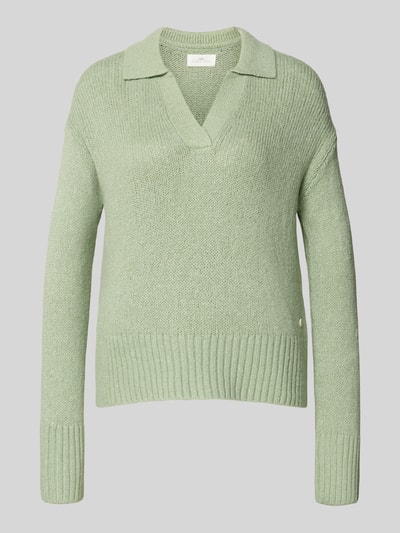 Produktfoto, Strickpullover mit V-Ausschnitt von Fynch-Hatton in Hellgrün, Baumwoll-Mix mit Stretch-Anteil, lockerer Schnitt, Resort-Kragen, gerippte Abschlüsse