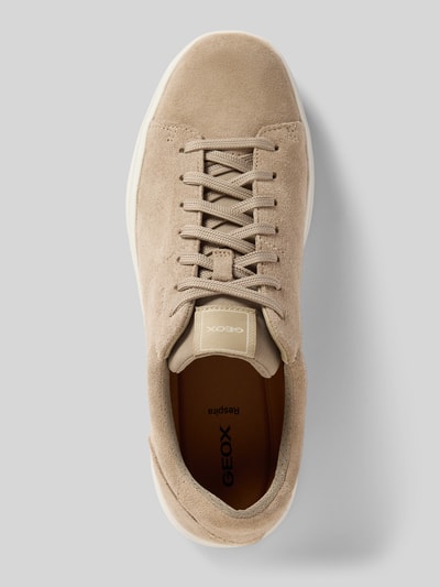 Produktfoto, Sneakersy z naturalnej skóry z wiązaniem, model 'BALTMOORE' od Geox, zaokrąglony czubek, detal z logo, wysokość obcasa 2 cm, wysokość cholewki 5 cm, szerokość w rozmiarze 44: 6 cm, beżowe, gładka faktura