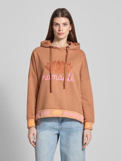 miss goodlife Hoodie mit Ziersteinbesatz und überschnittenen Schultern Hellbraun 4