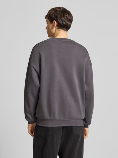 adidas Originals Oversized Sweatshirt mit Logo-Stitching Modell 'Crew' Anthrazit 5
