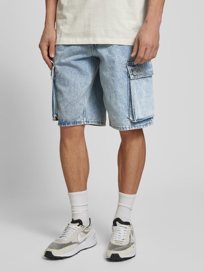 Levi's® Baggy Fit Jeansshorts mit Cargotaschen Hellblau 4