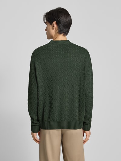 SELECTED HOMME Sweter z dzianiny o kroju regular fit z czystej bawełny model ‘PHILIP’ Ciemnozielony 5