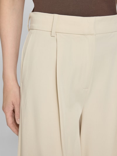 Christian Berg Woman Stoffhose mit französischen Eingrifftaschen Ecru 3