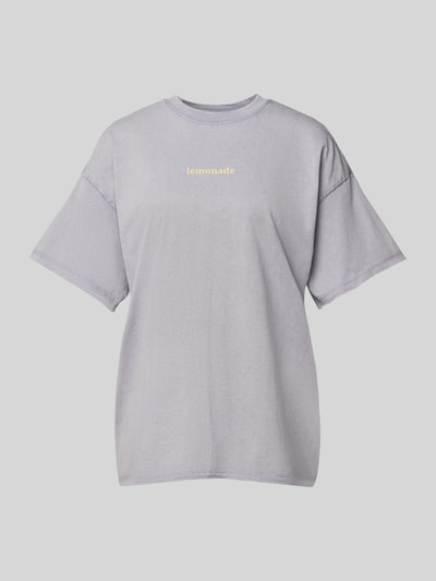 Produktfoto, lichtgrijs melange oversized T-shirt van pure biologische katoen met ronde hals, korte mouwen, open zoom, opschriftprint, Oversized T-Shirt aus Bio-Baumwolle Modell 'KINNA LIFE' van Only