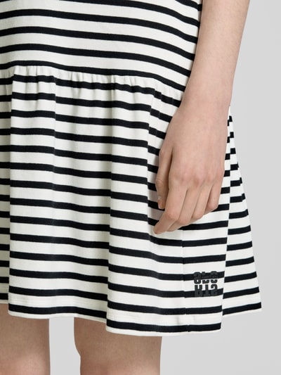 Marc Cain Knielanges Polokleid mit Knopfleiste Weiss 3
