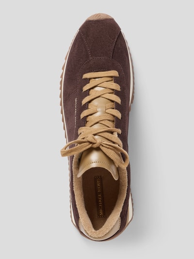 Produktfoto, Sneaker mit Logo-Detail Modell 'RHODES' von MICHAEL Michael Kors in Braun und Beige, Schnürverschluss, samtige Textur, abgerundete Passform, 3 cm Absatzhöhe, 8 cm Schafthöhe, 9 cm Schaftweite