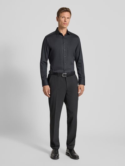 Christian Berg Men Regular Fit Businesshemd mit Kentkragen Anthrazit 1