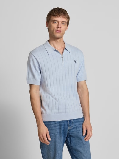 REVIEW Slim Fit Poloshirt mit Label-Stitching Eisblau 4