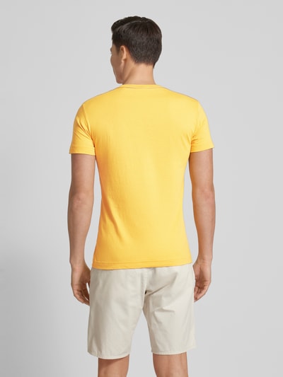 Gant T-Shirt mit Label-Stitching Dunkelgelb 5