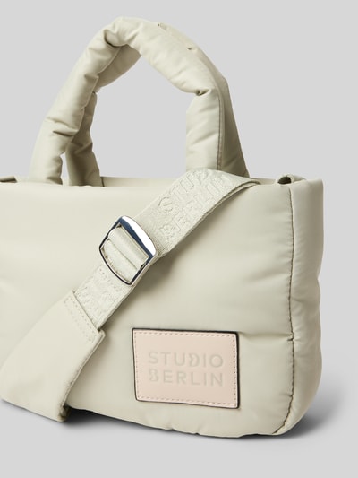 STUDIO BERLIN Handtasche mit Label-Badge Modell 'MITTE' Mint 3