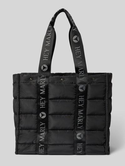 Produktfoto, Shopper mit Label-Details Modell 'Best Buddy' von Hey Marly in Schwarz, Stepp-Optik, Lange Tragegriffe, offenes Hauptfach, Maße Breite 49 cm, Länge 36 cm, Tiefe 16 cm, Reißverschlussfach innen, Schulterriemen 61 cm.