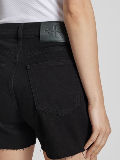 Calvin Klein Jeans Mom Fit Jeansshorts mit ausgefranstem Saum Black 3