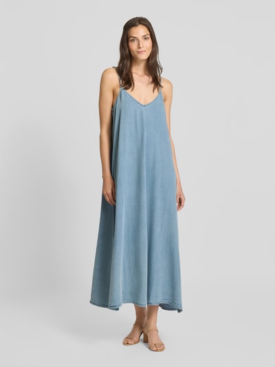 My Essential Wardrobe Jeanskleid mit abgerundetem V-Ausschnitt Modell 'Nelly' Hellblau 4
