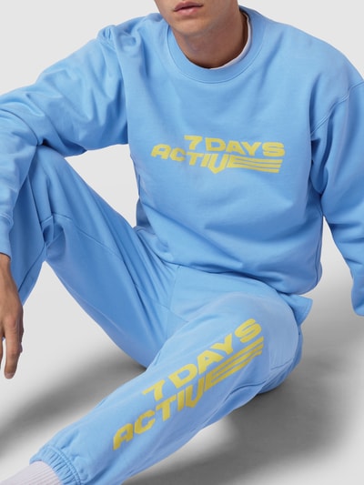 7 Days Active Sweatshirt mit Label-Print Blau 3