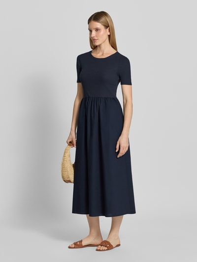 Christian Berg Woman Selection Midikleid in Falten-Optik Marine 1