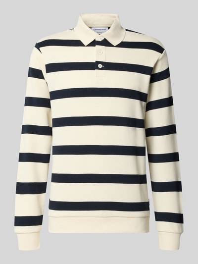 Produktfoto, Regular Fit Poloshirt von Lindbergh aus Material-Mix mit Baumwoll-Anteil, Polokragen, Knopfleiste, elastische Abschlüsse, cremefarben mit schwarzen Querstreifen, glatte Struktur, Rückenlänge bei Größe M: 74 cm.