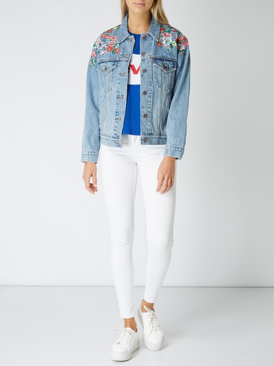 Levi's® Trucker Jacket mit floralen Stickereien Jeansblau 1