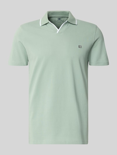 Produktfoto, Modern Fit Poloshirt mit Logo-Stitching von Christian Berg Men in hellem Grün, Reine Baumwolle, Polokragen, Rückenlänge 71 cm bei Größe M