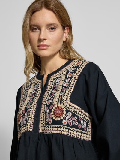 Bash Bluzka o kroju regular fit z kwiatowym haftem model ‘Alec’  3