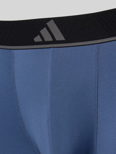 adidas Sportswear Obcisłe bokserki o kroju slim fit z wyhaftowanym logo model ‘Active’ w zestawie 3 szt. Granatowy 2
