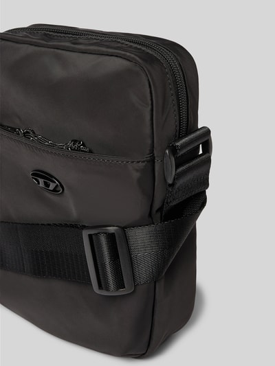 Diesel Crossbody Bag mit Logo-Applikation Black 3