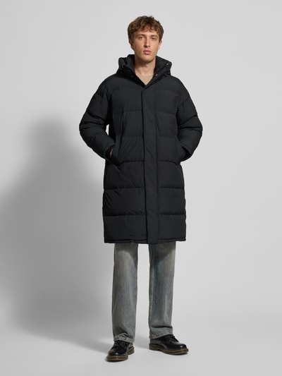 Tommy Jeans Relaxed Fit Daunenmantel mit Kapuze Black 4