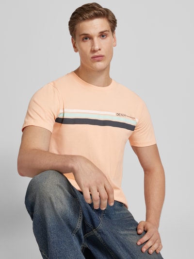 Tom Tailor Denim T-shirt met logoprint Abrikoos - 3