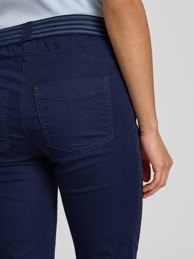 TONI Slim Fit Jogpants mit verkürztem Schnitt Modell 'Sue' Dunkelblau 3