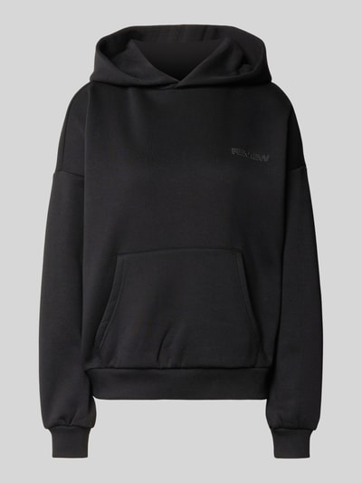 Produktfoto, Hoodie mit Logo-Print und Känguru-Tasche von REVIEW in Schwarz, Baumwoll-Mix, Loose Fit, glatte Textur, dezenter Logo-Print
