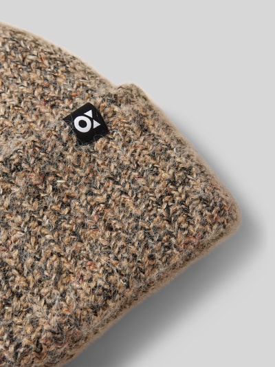 OPUS Beanie mit Label-Detail Modell 'Amaddie' Hellbraun 2