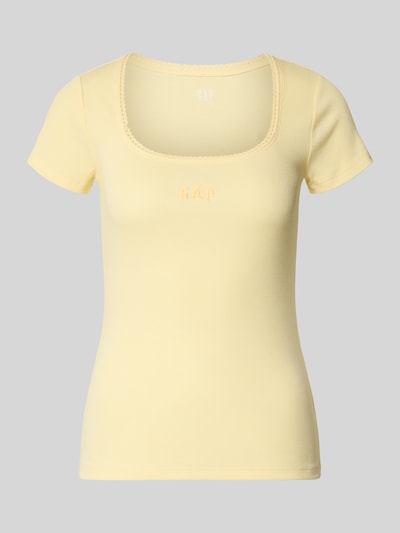 Produktfoto, T-Shirt mit Logo-Stitching von GAP in zartem Gelb aus Baumwoll-Mix mit Stretch-Anteil, körpernahe Passform, Rundhalsausschnitt