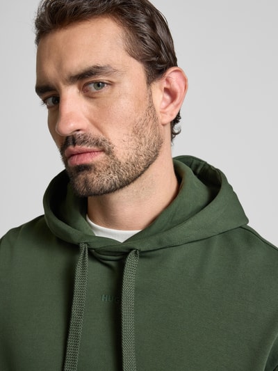 HUGO Hoodie mit Label-Print Modell 'Dayote' Dunkelgruen 3