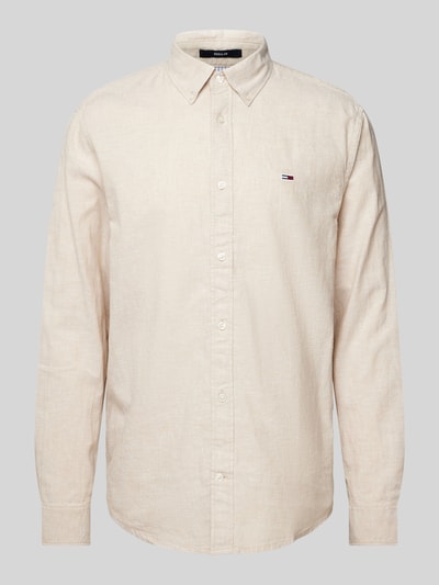 Tommy Jeans Regular Fit Freizeithemd aus Baumwoll-Leinen-Mix mit Button-Down-Kragen Beige 2